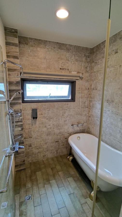 羅東夜市舒果shugo B&B 近清溝夜市 國旅卡特約店 配合手作早餐店及租車行 Luodong Eksteriør billede
